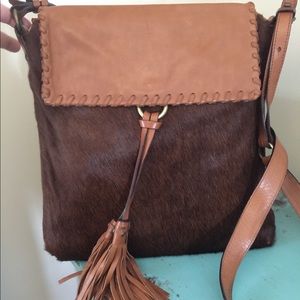 Unique handbag! Leather/faux fur tassel crossbody